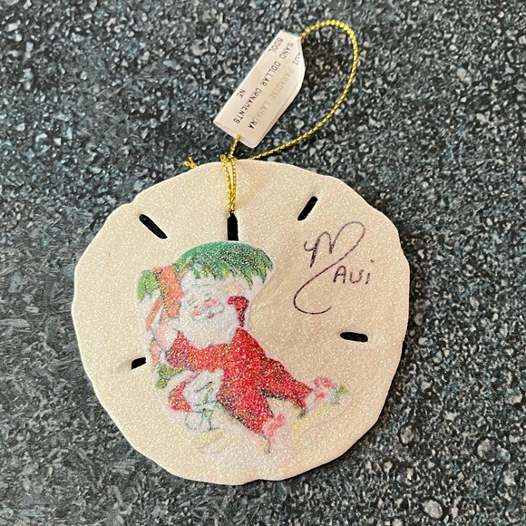 Vintage Santa on Maui Beach Real Sand Dollar Christmas Ornament Sea Shell - Picture 1 of 4